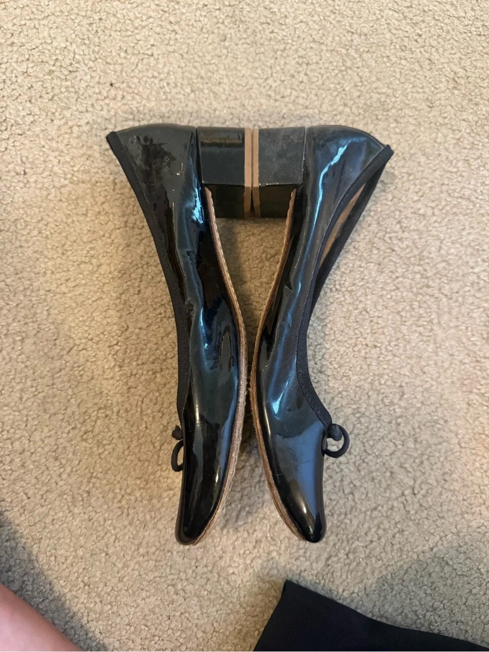 Tory Burch Black Patent Leather Round-Toe heels with bow and Gold Logo